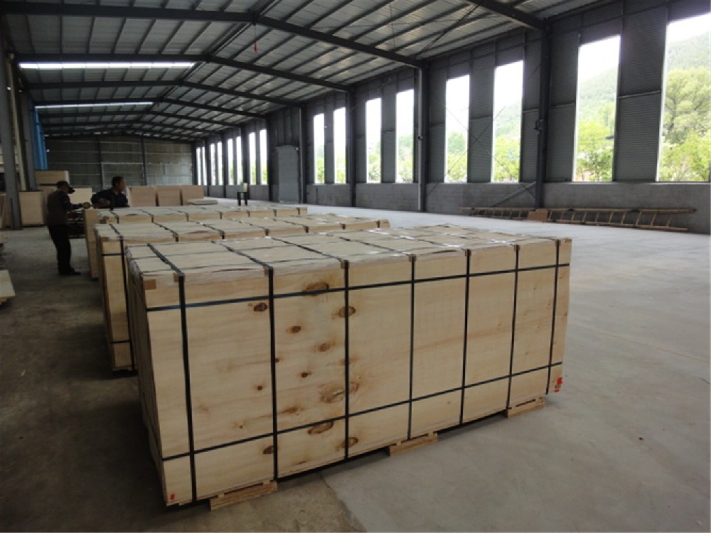 What are the main factors affecting the quality of plywood production?